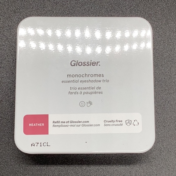 Glossier  Monochromes Eyeshadow Trio - Picture 5 of 7